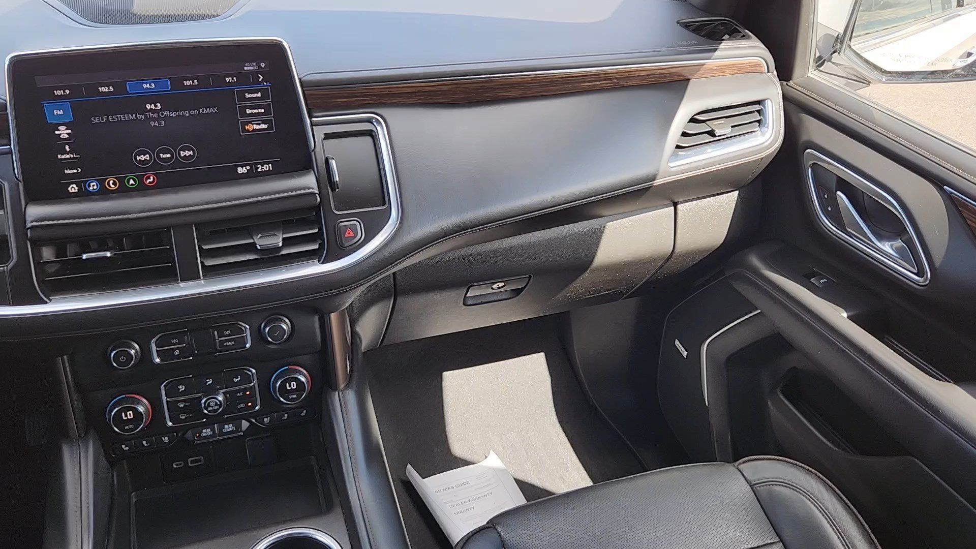 Used 2021 Iridescent Pearl Tricoat Chevrolet High Country image 6