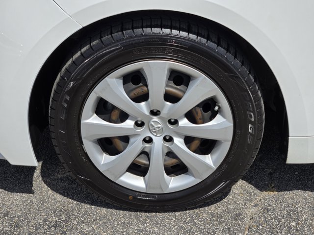 Used 2020 Blizzard Pearl Toyota  image 10