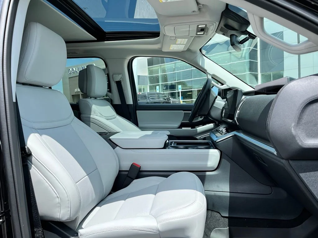 New 2027 Black Ford Platinum image 8