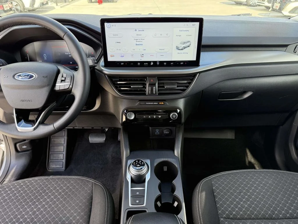 Used 2023 Silver Ford Active image 18