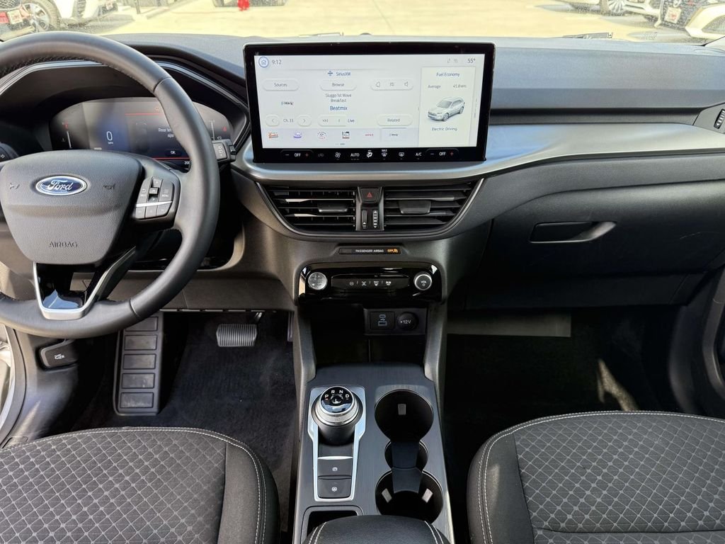 Used 2023 Silver Ford Active image 18