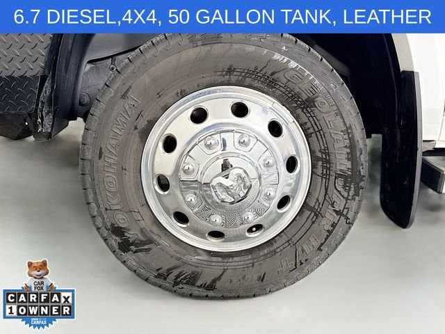 Used 2022 White Ram Laramie image 28