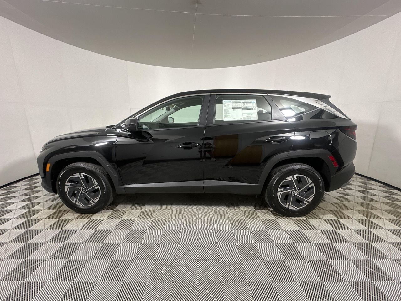 New 2026 Ash Black Hyundai Blue SE image 4