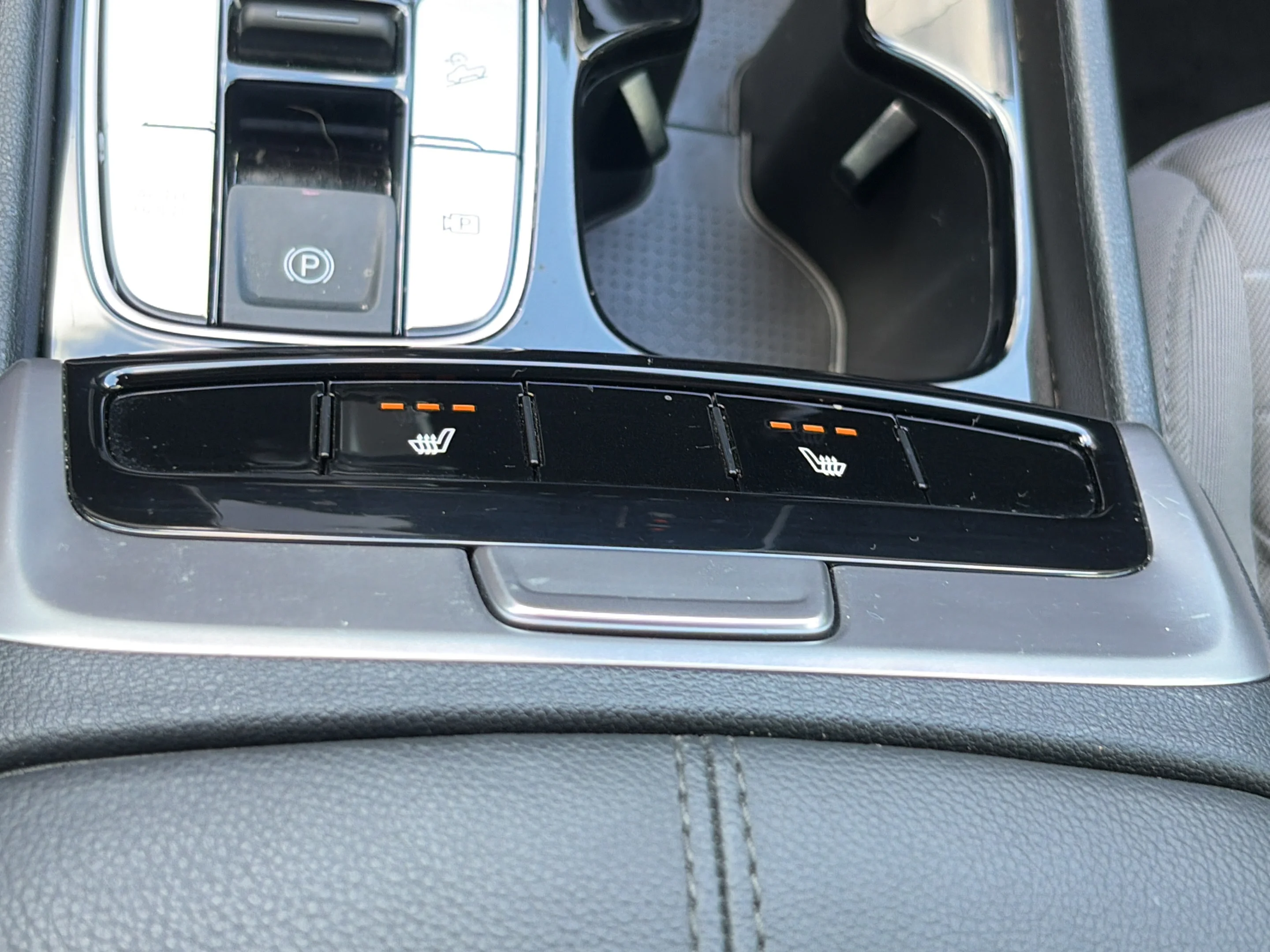 Used 2024 Blue Stone Hyundai SEL image 18