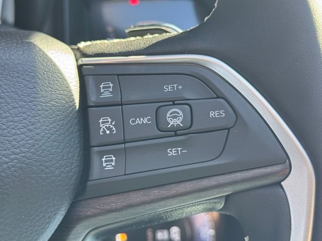 New 2026 Baltic Gray Metallic Clear-Coat Exterior Paint Jeep Laredo Altitude image 19