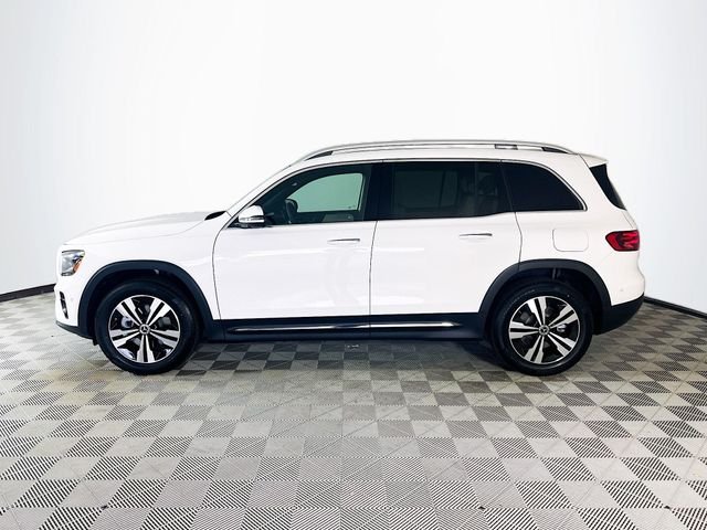 New 2026 Polar White Mercedes-Benz GLB 250 image 4