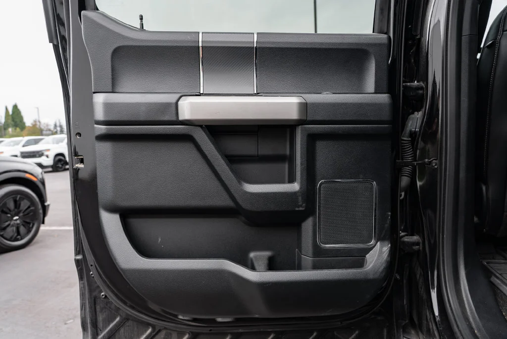 Used 2020 Black Metallic Ford Lariat image 26