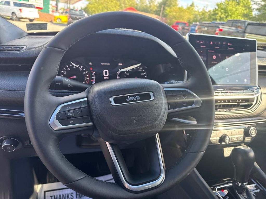 Used 2025 Black Jeep Latitude image 15