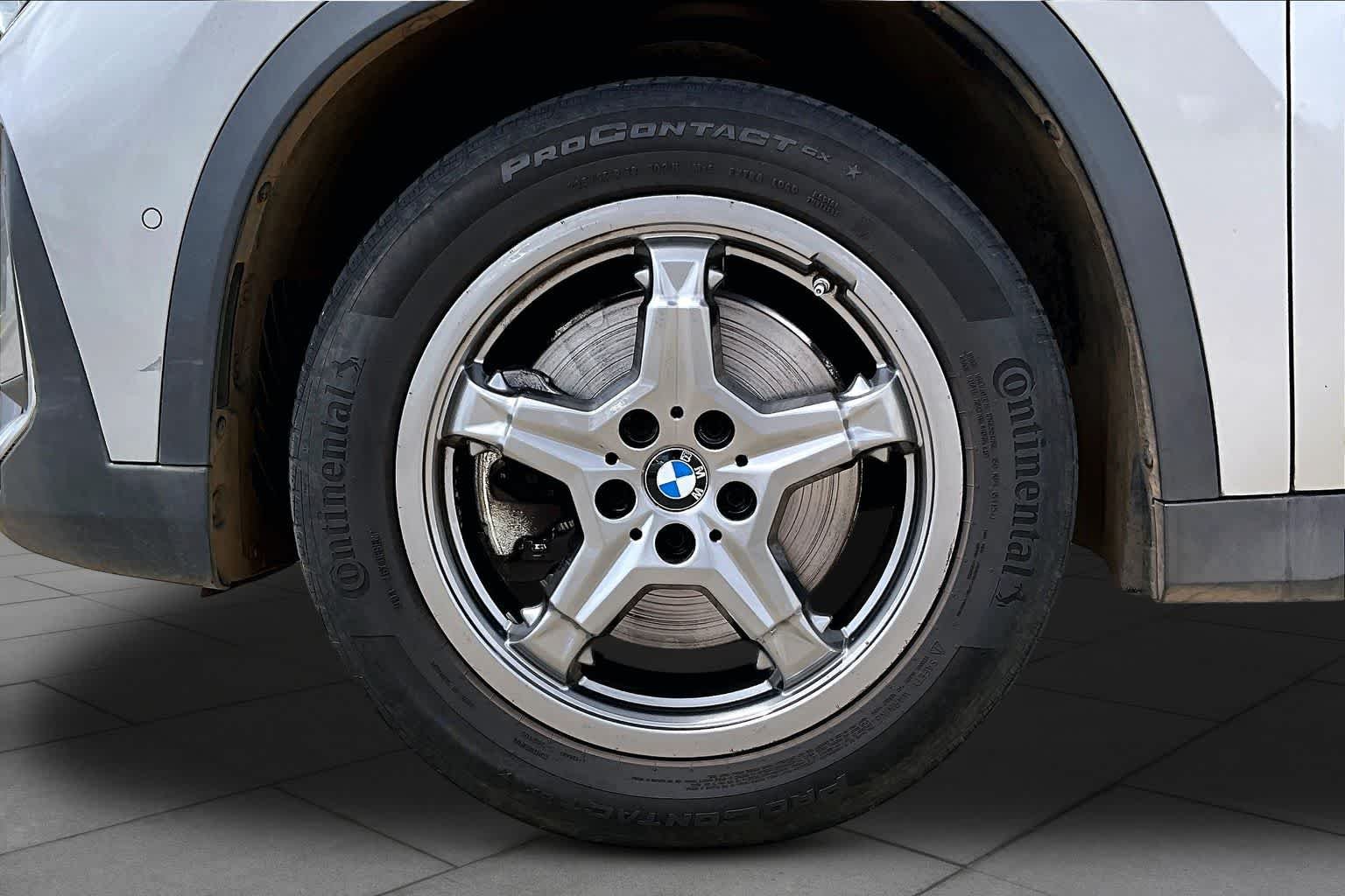 Used 2023 Space Silver Metallic BMW xDrive28i image 10