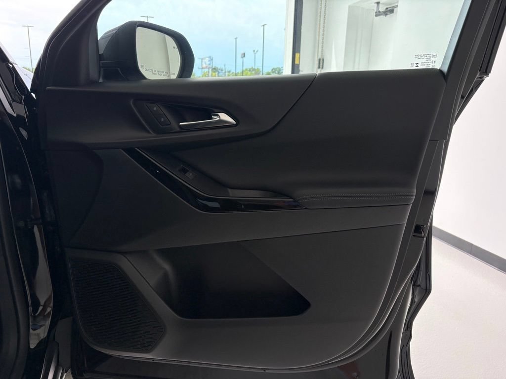 2027 Chevrolet Equinox LT - Photo 35
