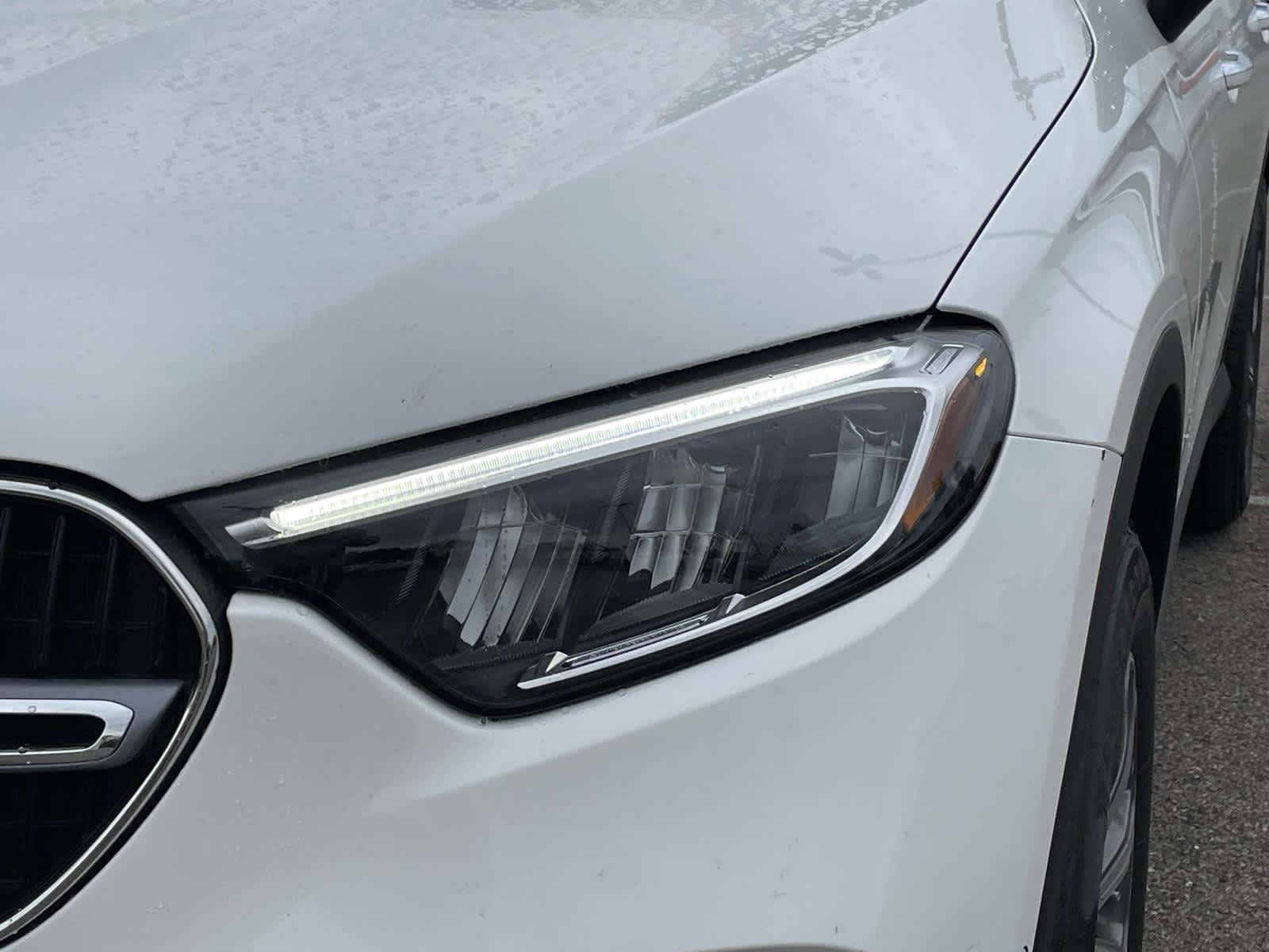 Used 2024 Whi/white Mercedes-Benz GLC 300 image 13