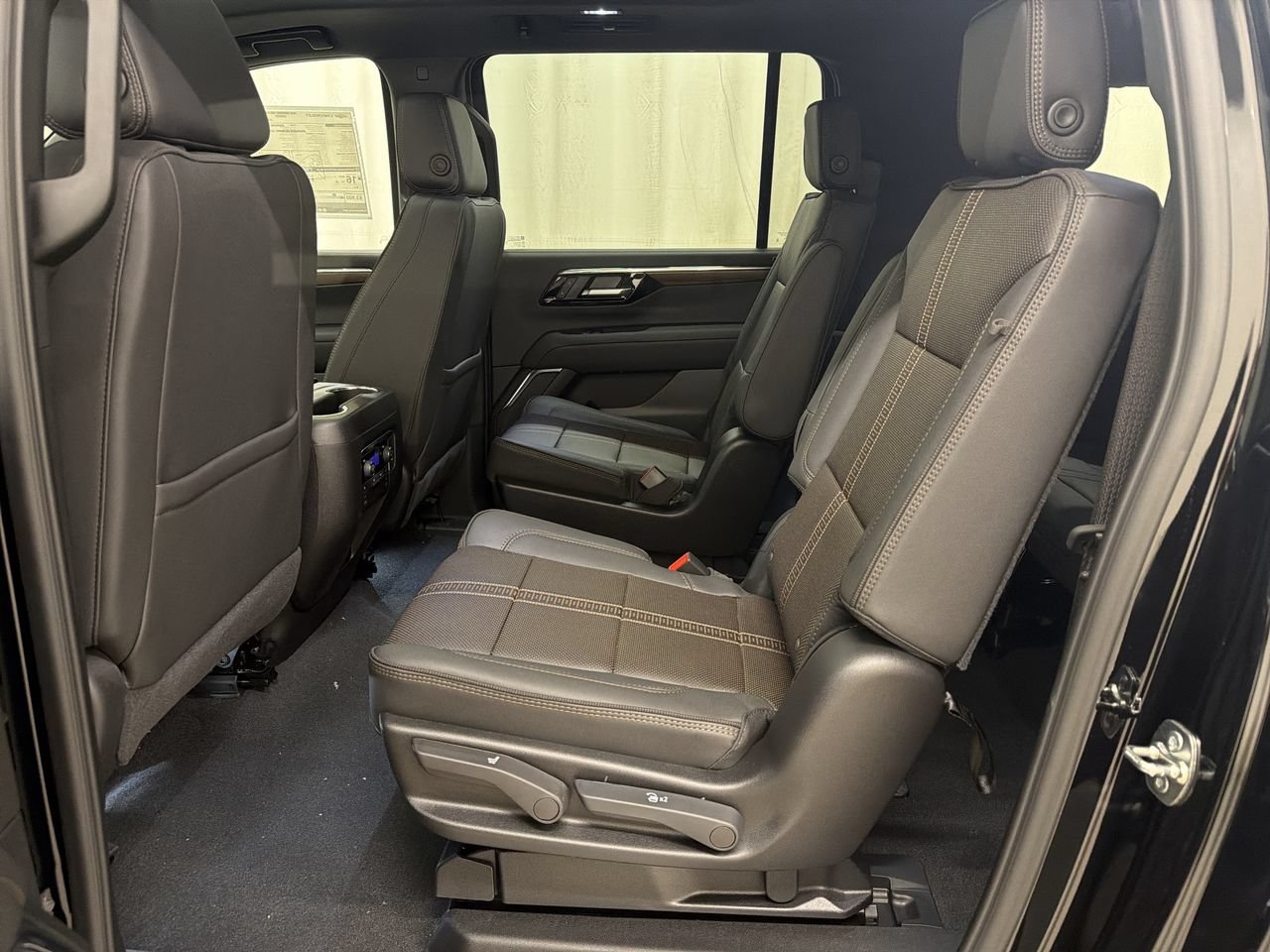 2026 Chevrolet Suburban High Country - Photo 19