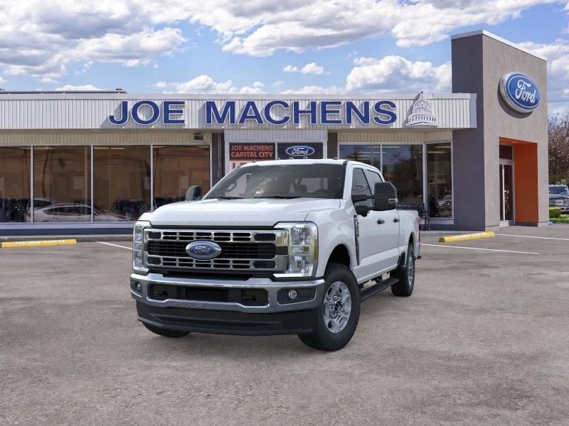 New 2026 Oxford White Ford F-250® XLT image 3