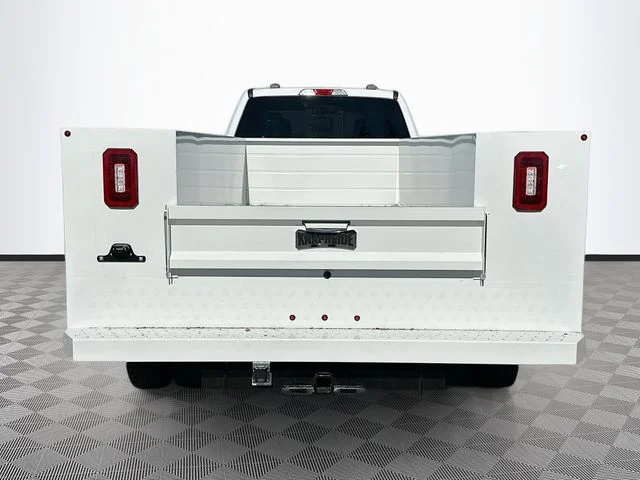 New 2025 Oxford White Ford KNAPHEIDE 11