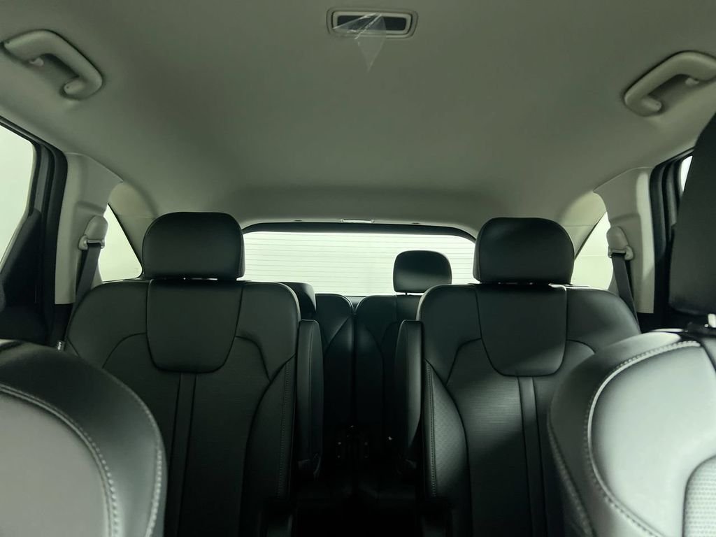 New 2026 Wolf Gray Kia EX image 30