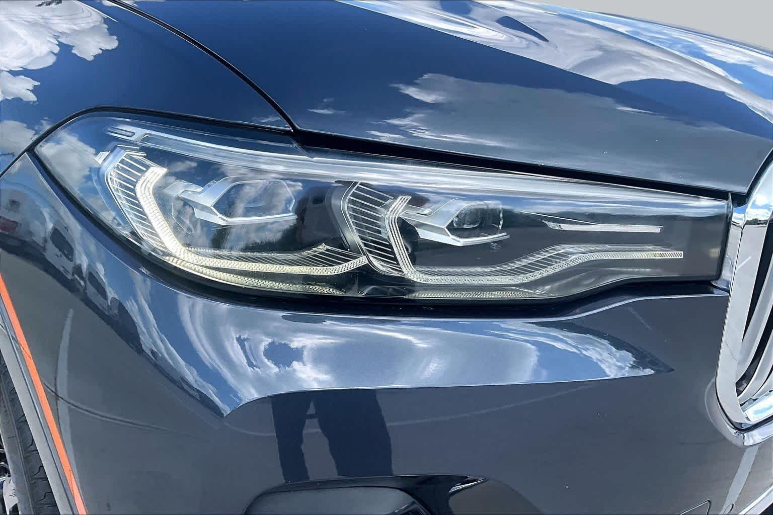Used 2020 Arctic Gray Metallic BMW xDrive40i image 26