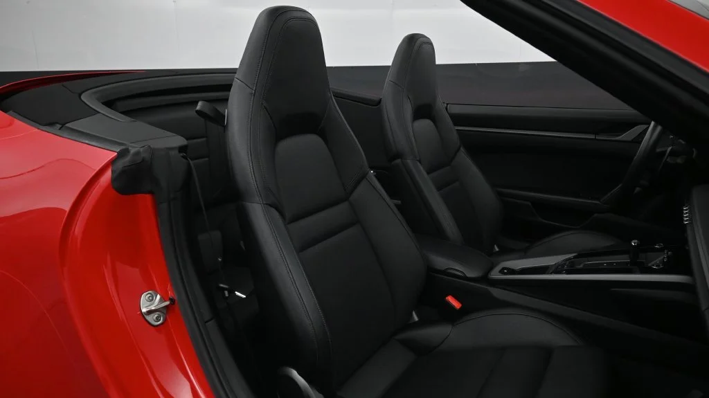 Used 2023  Porsche Carrera image 17