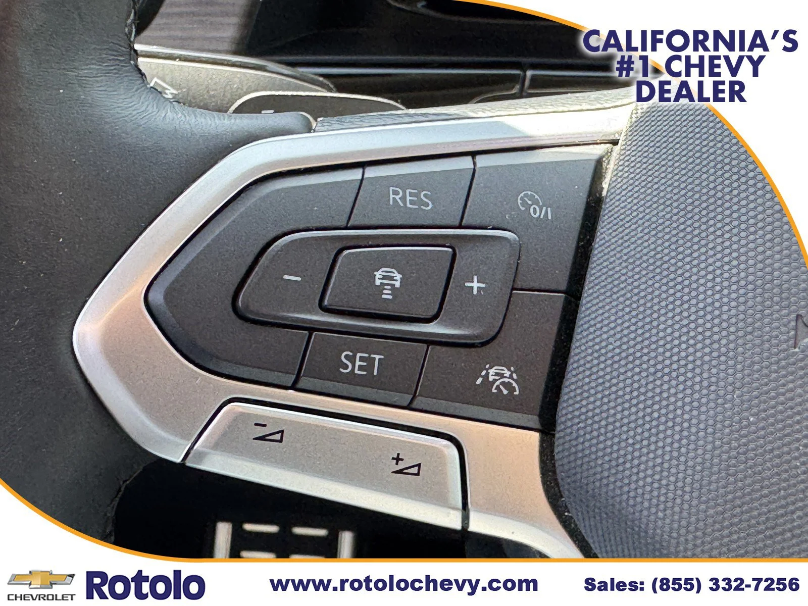 Used 2025 White Volkswagen 2.0T SEL Premium R-Line image 28