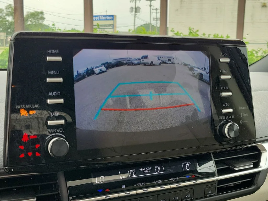Used 2023  Toyota XLE image 29