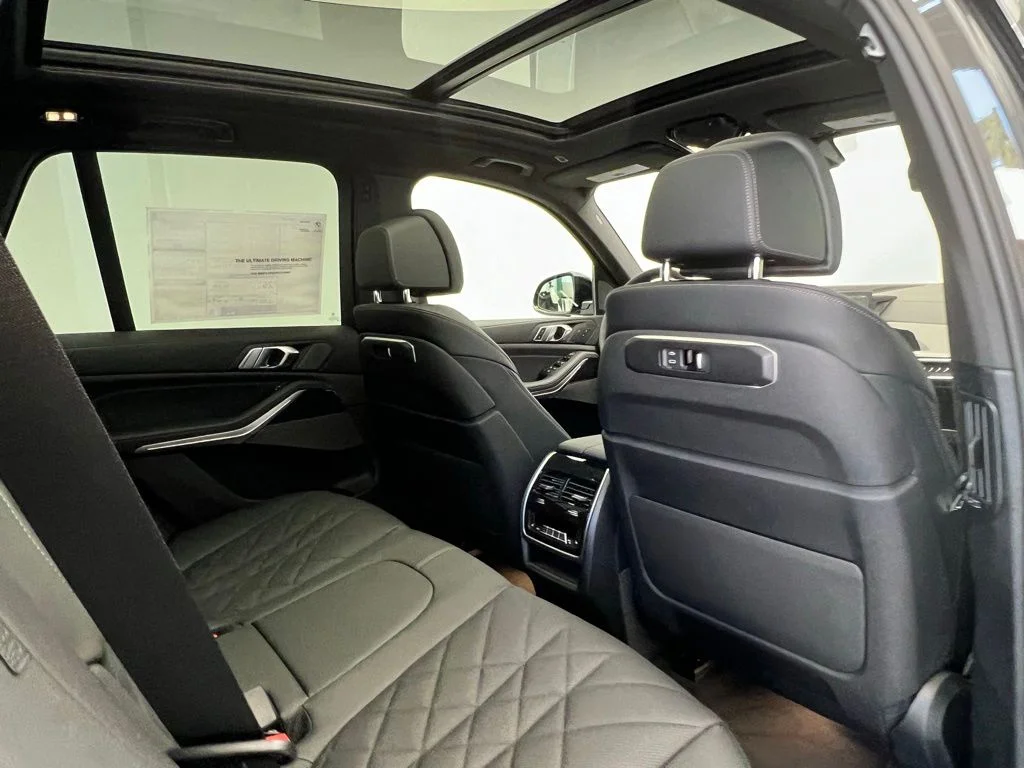 New 2026 Dravit Grey Metallic BMW xDrive40i image 8