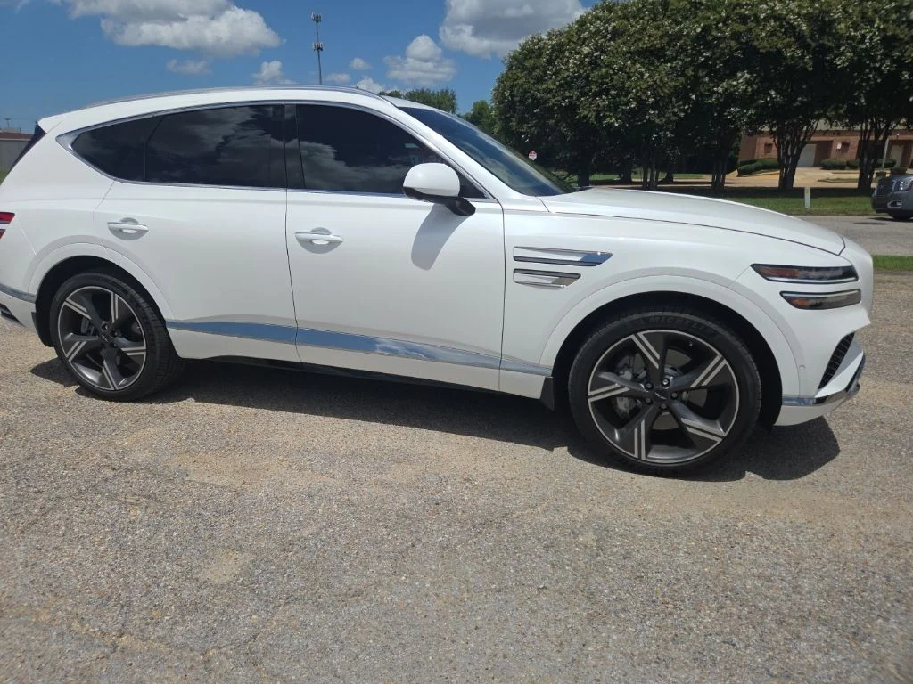 Used 2026 White Genesis 3.5T Prestige image 15