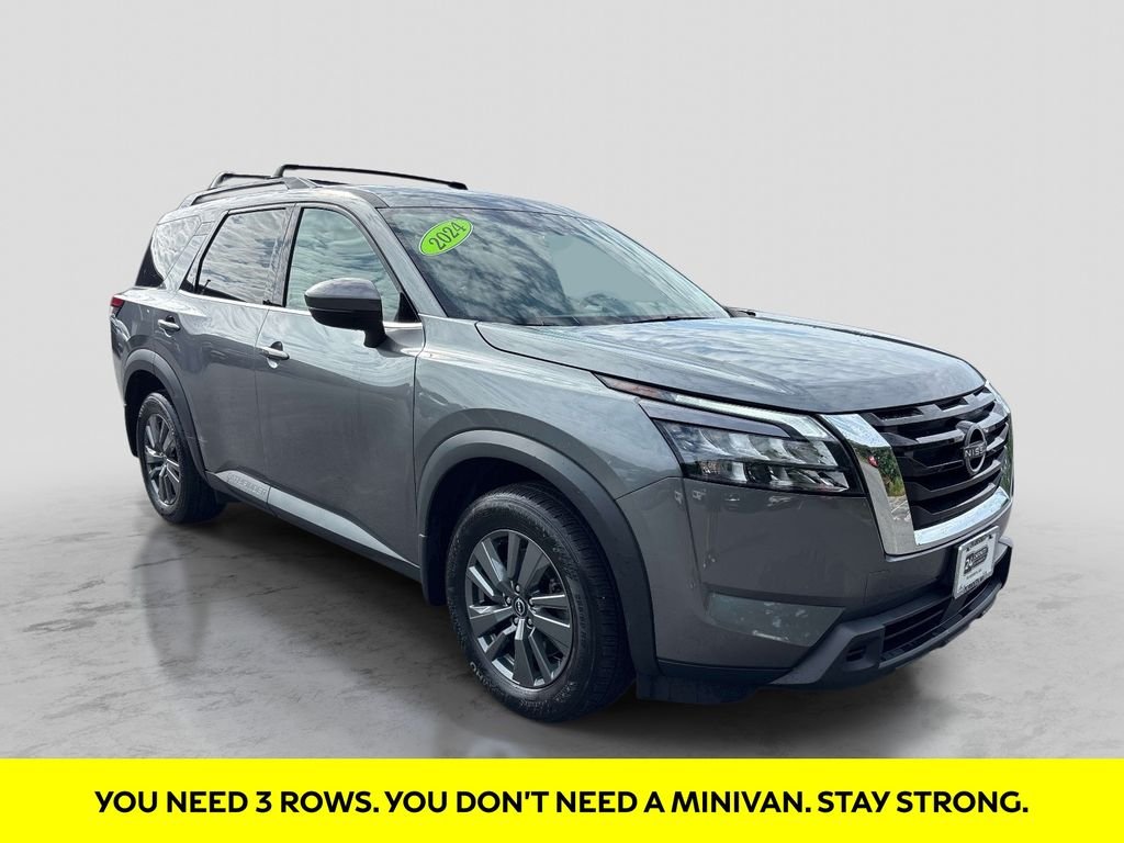 Used 2024 Gray Nissan SV image 5