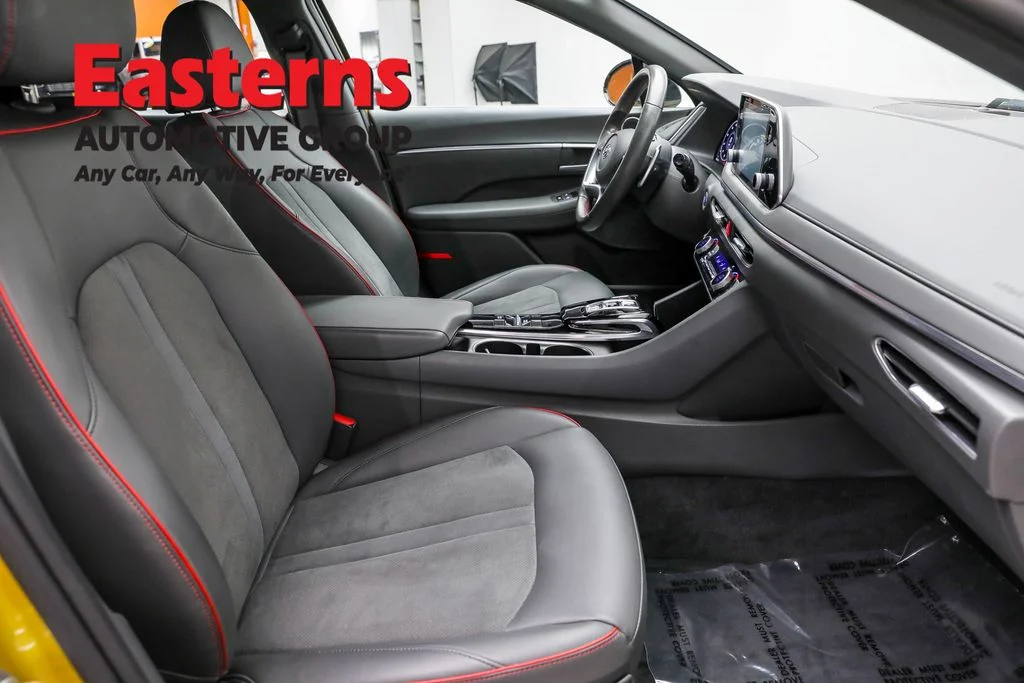 Used 2021 Yellow Hyundai SEL Plus image 23