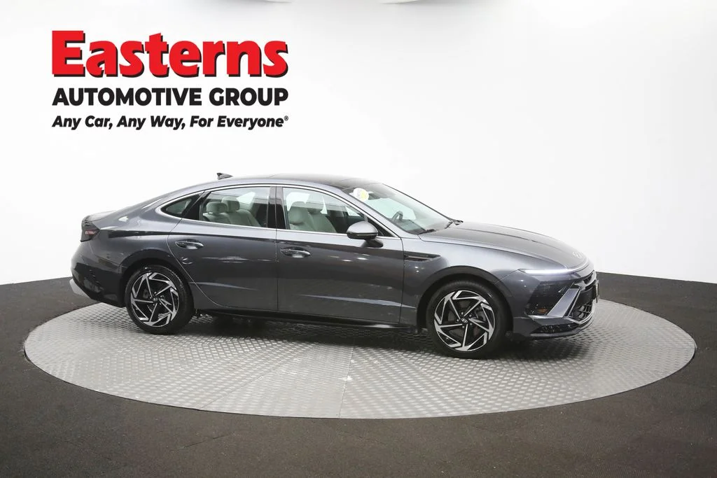 Used 2024 Gray Hyundai SEL image 48