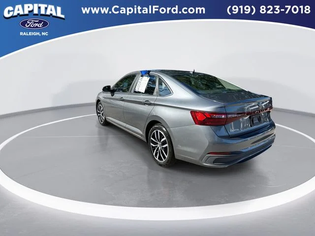 Used 2025 Silver Volkswagen 1.5T SE image 6
