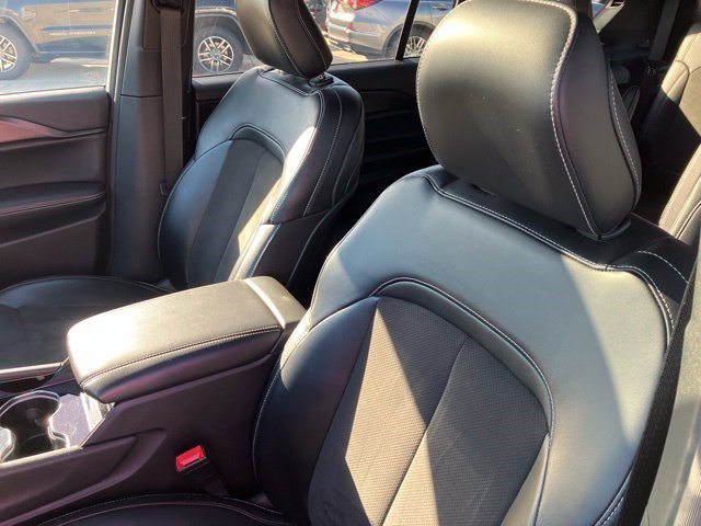 Used 2023 Silver Zynith Jeep Altitude image 12
