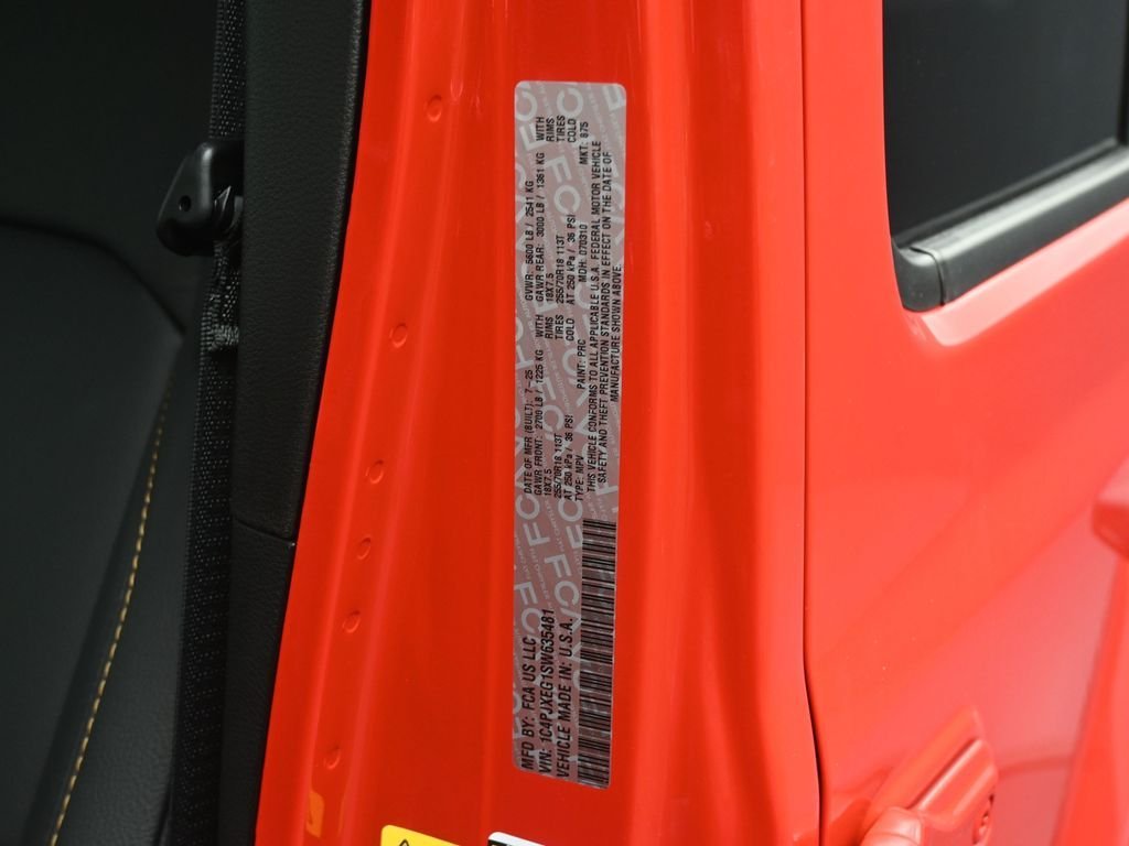New 2025 Firecracker Red Clear-Coat Exterior Paint Jeep Sahara image 33