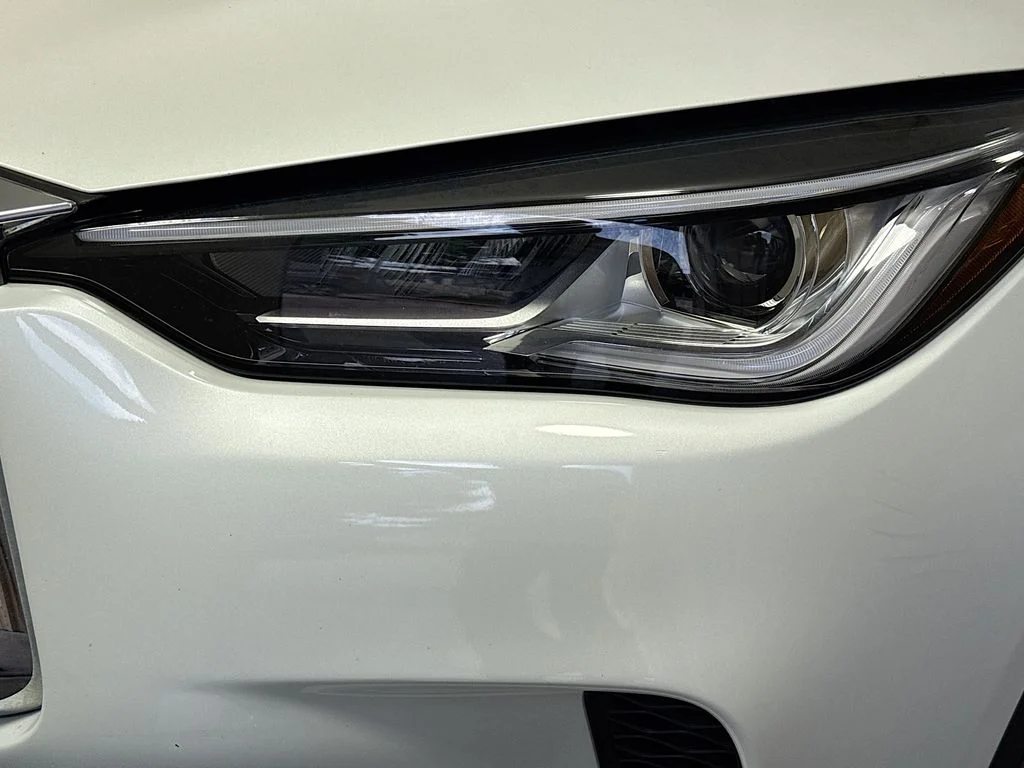 Certified Used 2023 White INFINITI LUXE image 41