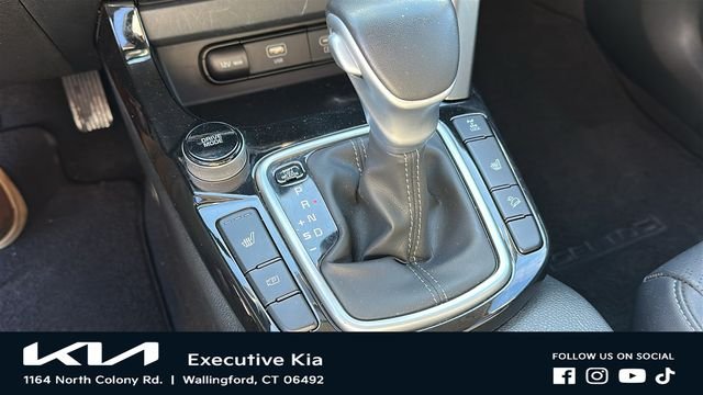 Certified Used 2024 White Kia SX image 17