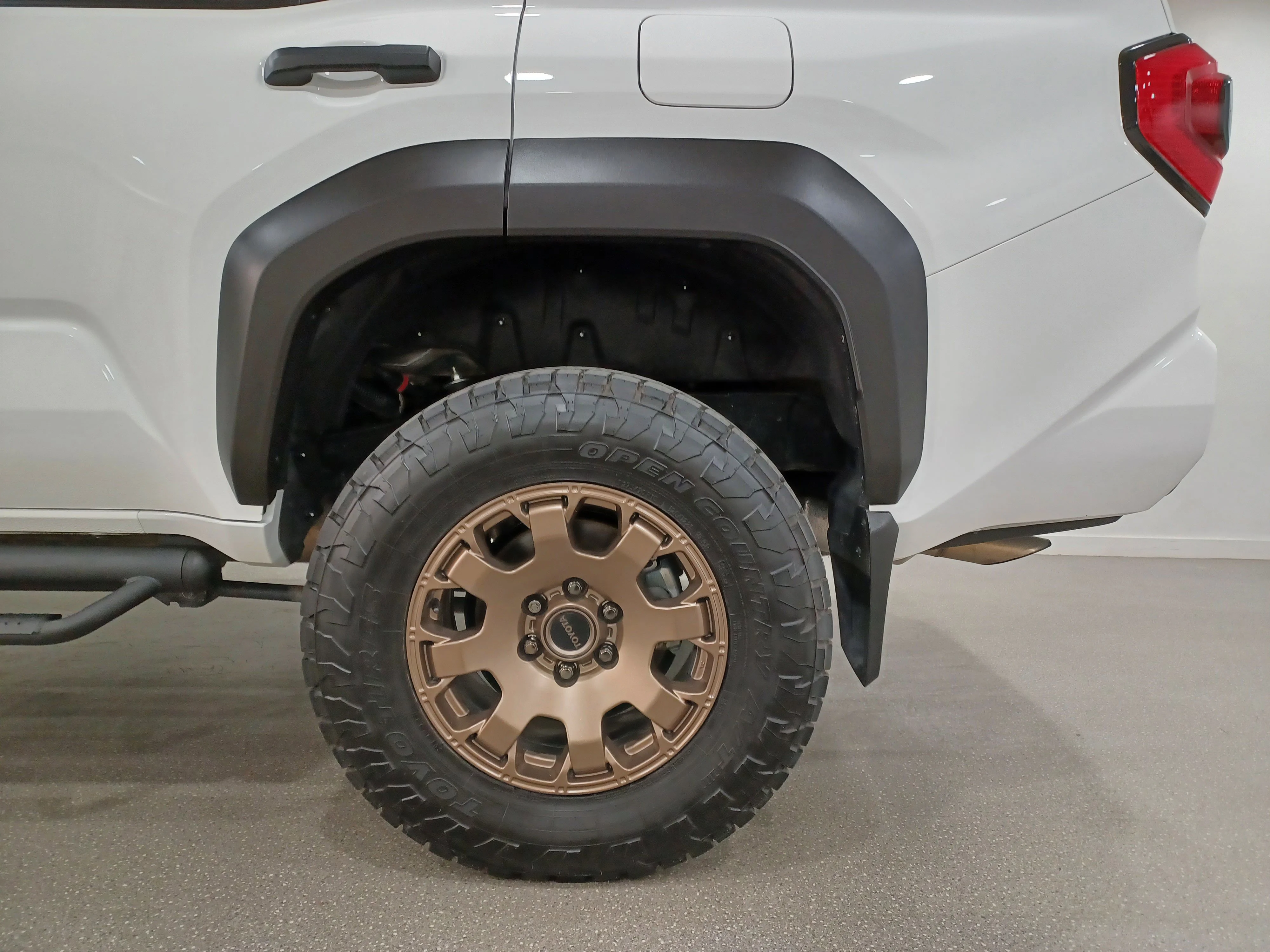 Certified Used 2025 Wind Chill Pearl Toyota TRD Off-Road 4x4*33in Tires | 3.5 Lift | Side Steps | 360 Cam | Cooled Leather | Sunroof image 21