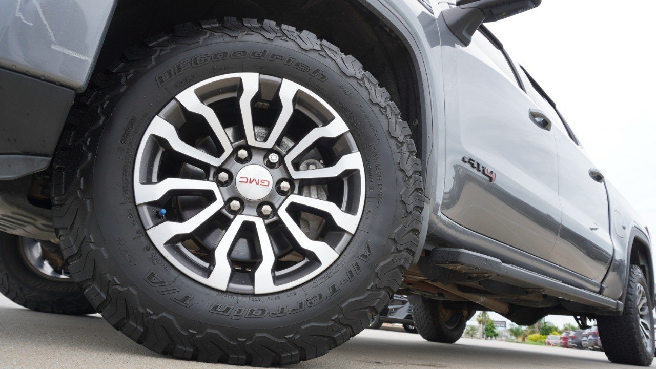 Used 2020 Gray GMC AT4 image 11