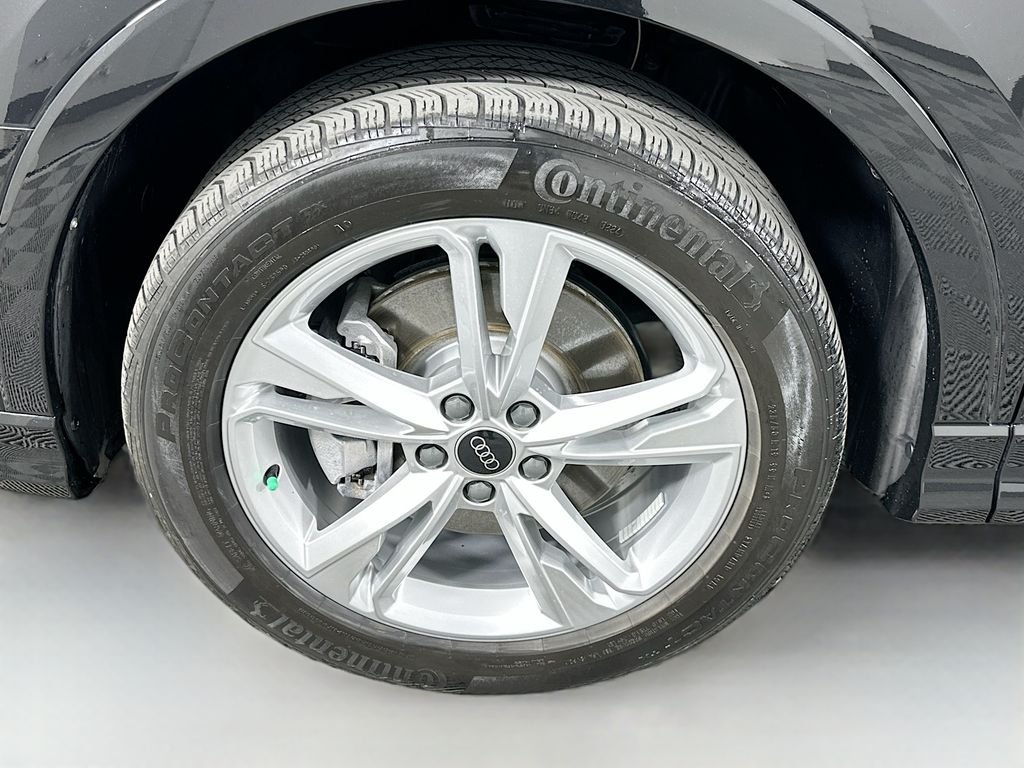 Used 2024 Mythos Black Metallic Audi Premium image 31