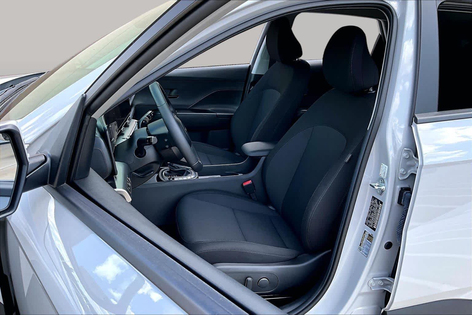 Used 2025 Cyber Gray Metallic Hyundai SEL image 8