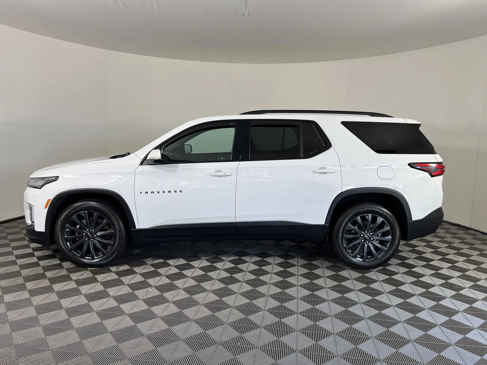 Used 2023 Summit White Chevrolet RS image 30