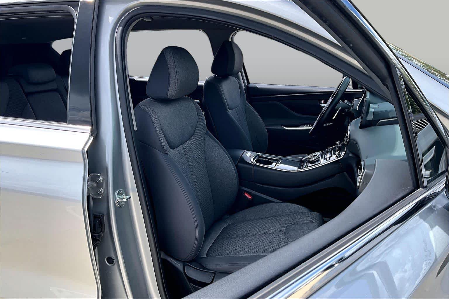 Used 2023 Shimmering Silver Hyundai SEL image 9