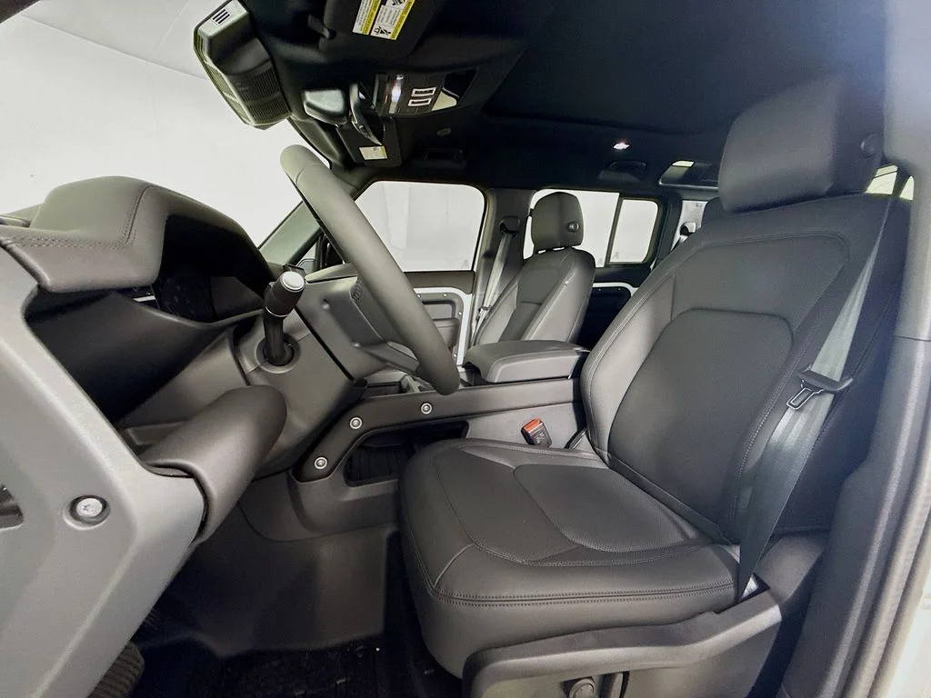 Certified Used 2025 Gray Land Rover S image 11