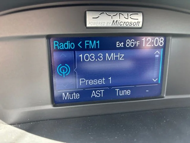 Used 2014 Red Ford SE image 23