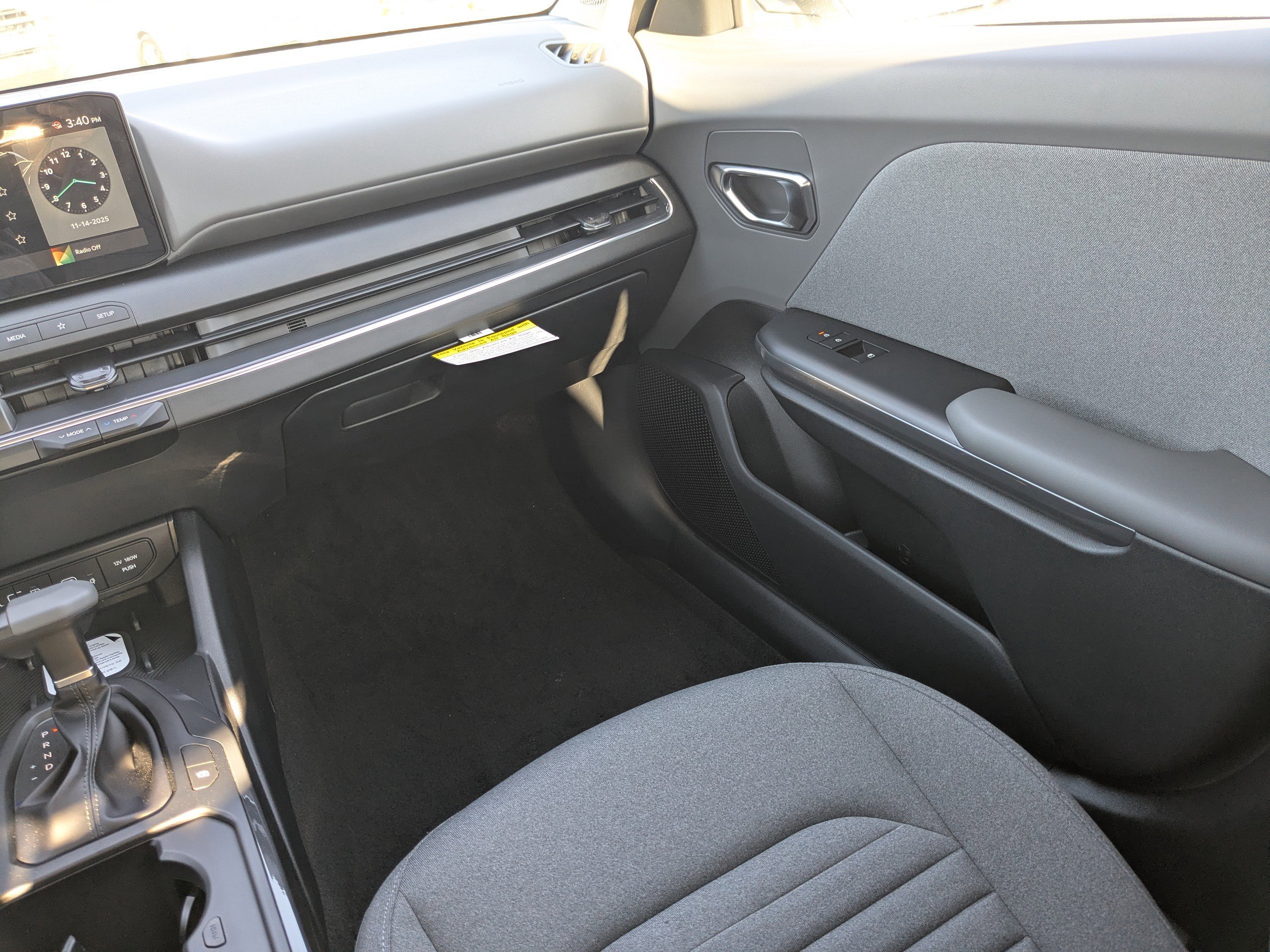 New 2025 Snow White Pearl Kia EX image 19