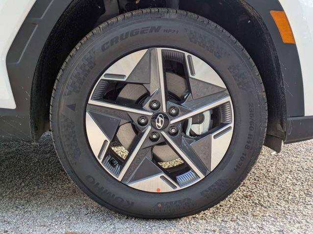 New 2026 White Hyundai SEL FWD image 10