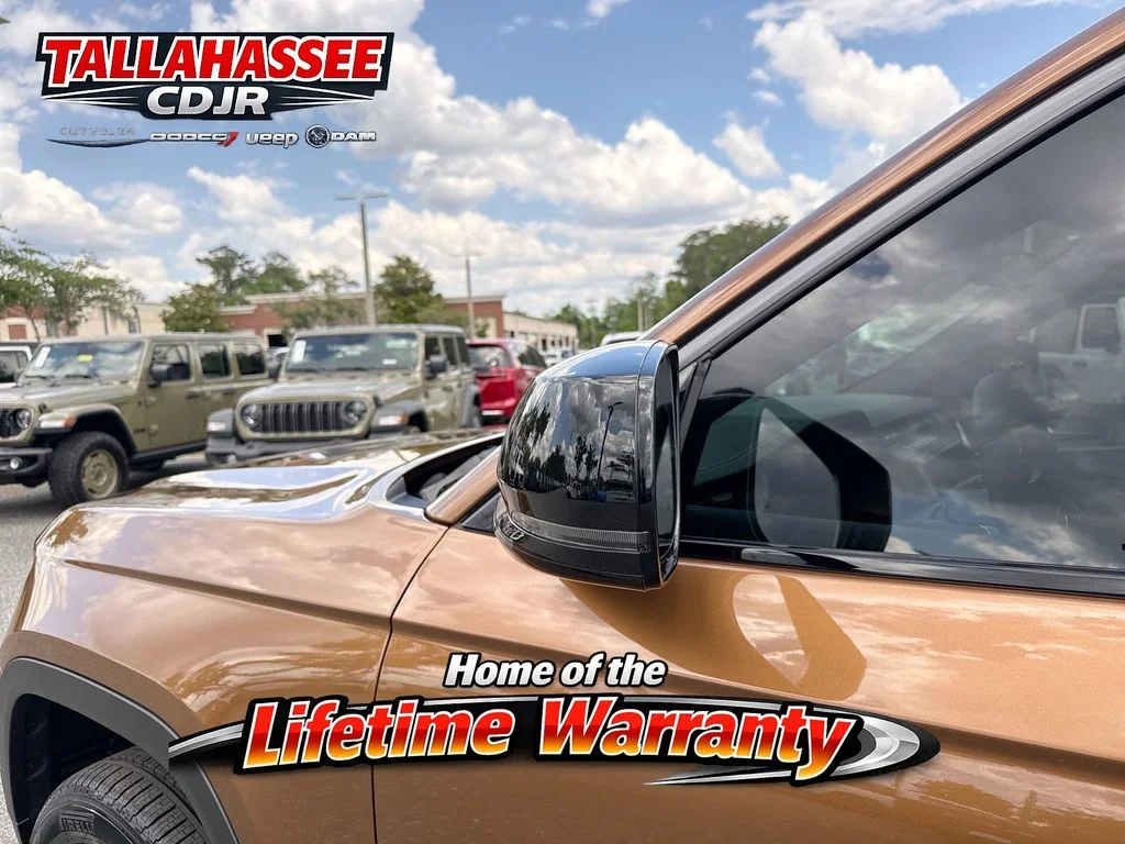 New 2026 Copper Shino Metallic Clear-Coat Exterior Paint Jeep Limited image 12