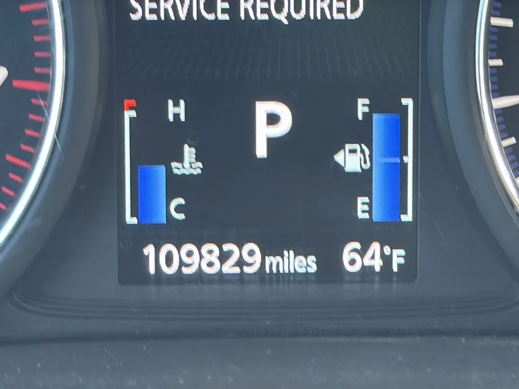 Used 2019  Mitsubishi SEL image 17