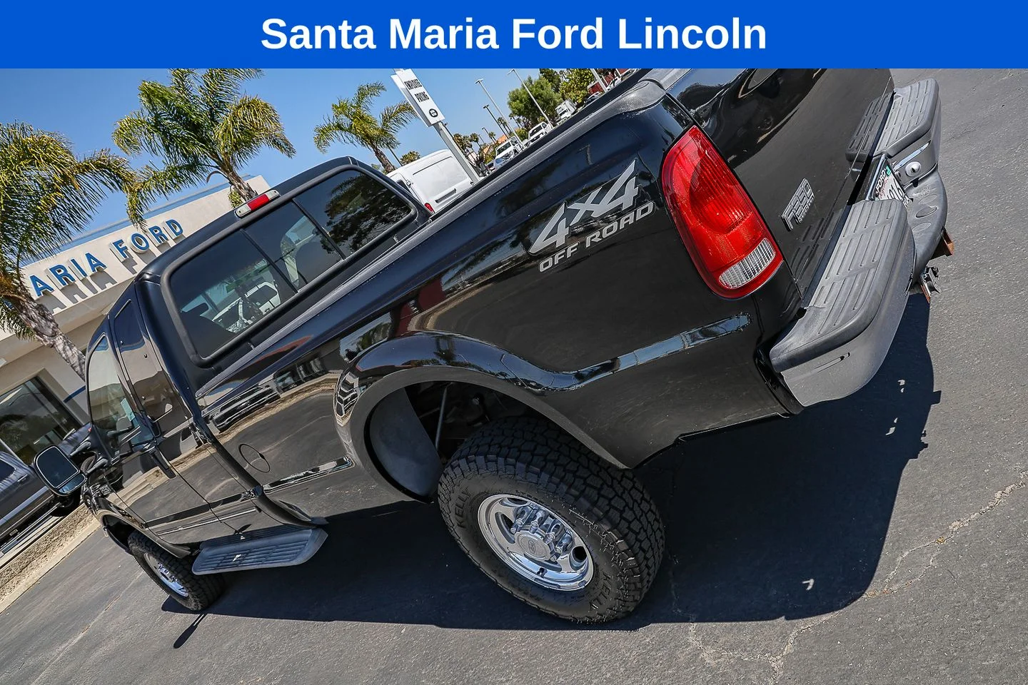 Used 2000 Black Ford Lariat image 11