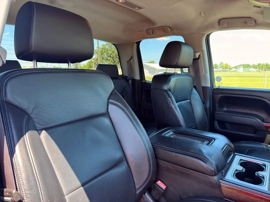 Used 2016 White GMC SLT image 29
