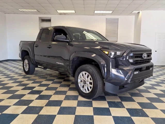 Used 2024  Toyota SR5 image 1