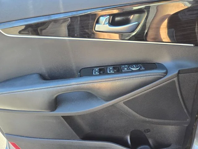 Used 2020 Silver Kia LX image 36