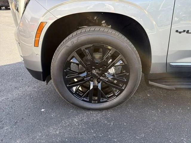 New 2026 Sterling Metallic GMC Elevation image 35